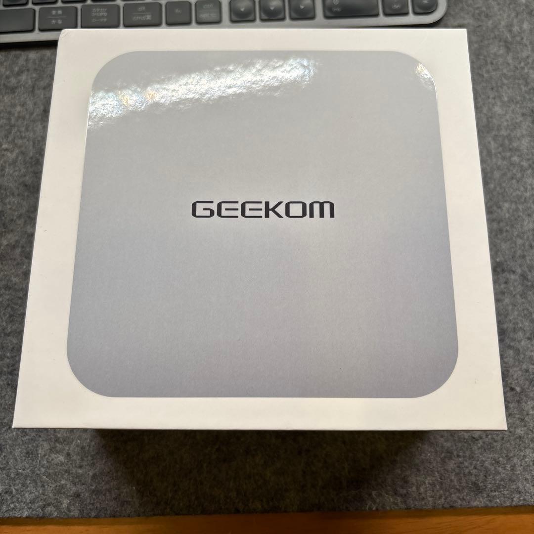 GEEKOM A8 AMD Ryzen9 8945HS 32GB ミニPC