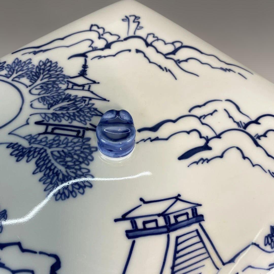 【茶道具】手塚祥堂造　染付菱馬食籠　堀内宗完書付（共箱）