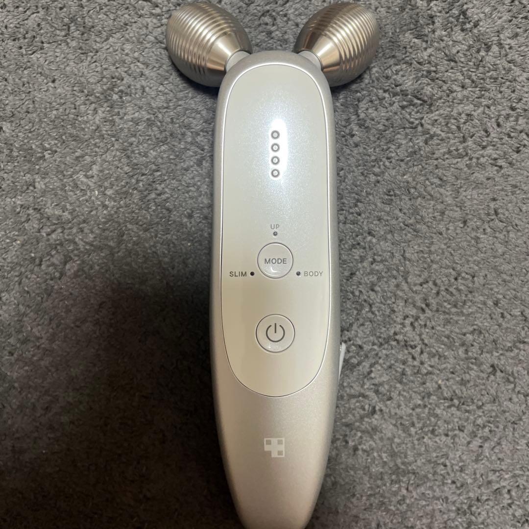 メディキューブ　medicube AGE-R ダーマショット　美顔器　EMS