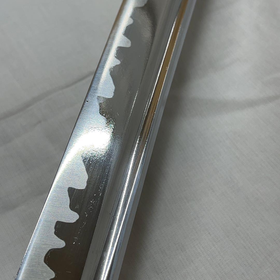 【模造刀】太刀 鉄鍔 透かし樋入り 全長102.0センチ 日本刀 刀剣 黒鞘