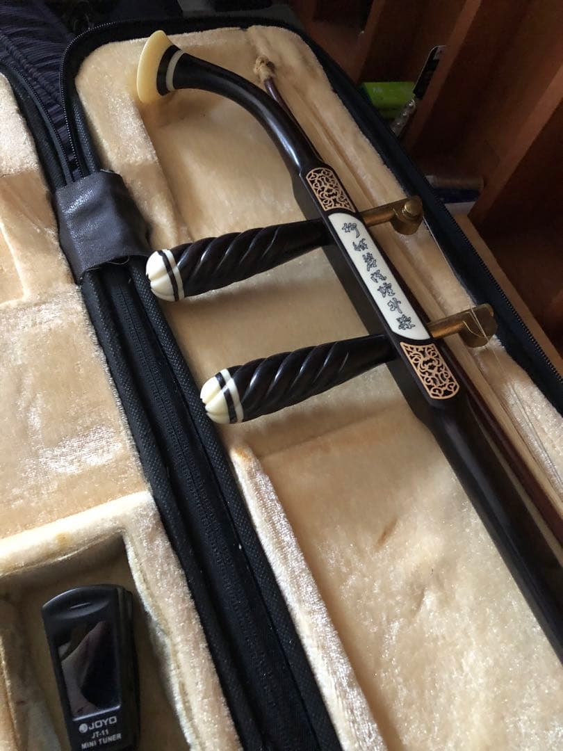 二胡　黒檀 金属軸糸巻き　ERシリーズ　中級グレード　ケース　弓、チューナー他