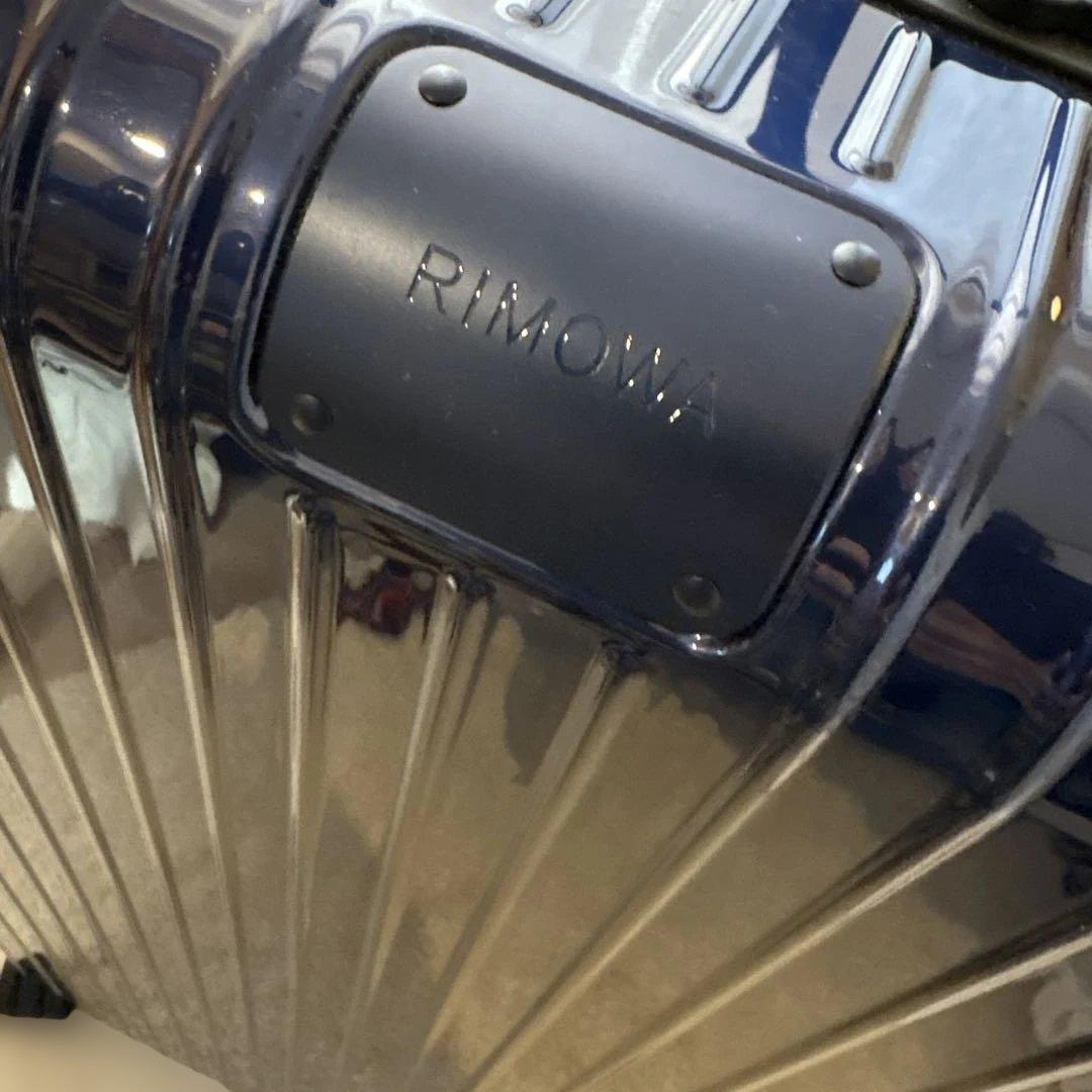 リモワ ESSENTIALチェックイン L ネイビー