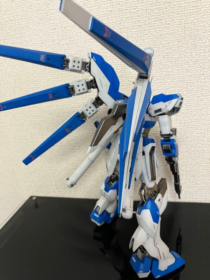 MG Hi ν ガンダム　塗装済完成品