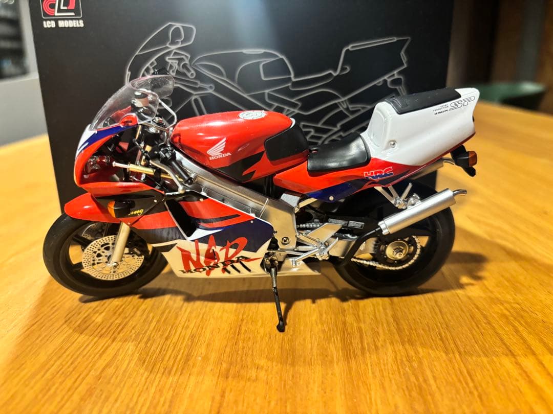 LCDモデル 1/12 ホンダ NSR250R SP レッド 完成品 ミニカー