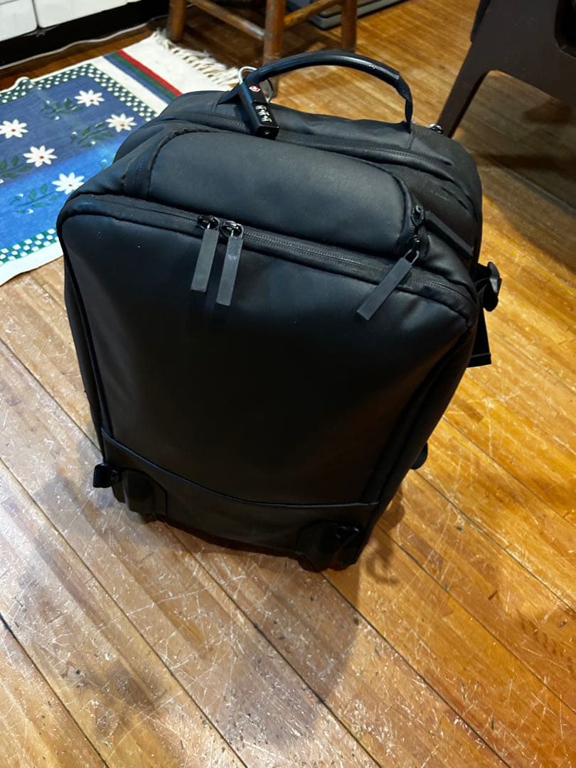 東急ハンズ　キャリーオンバックパック 大容量