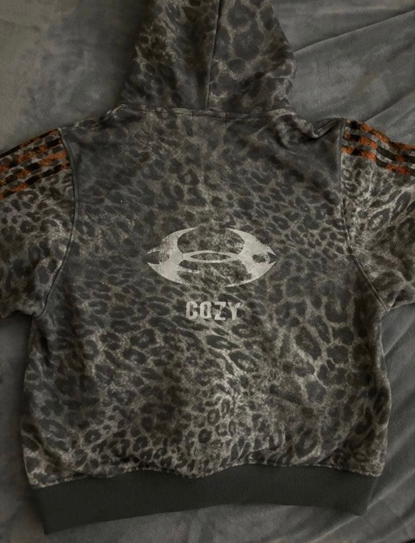 トップス COZY WORLDWIDE