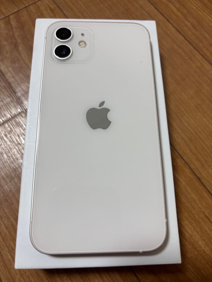 Apple iPhone 12ホワイト