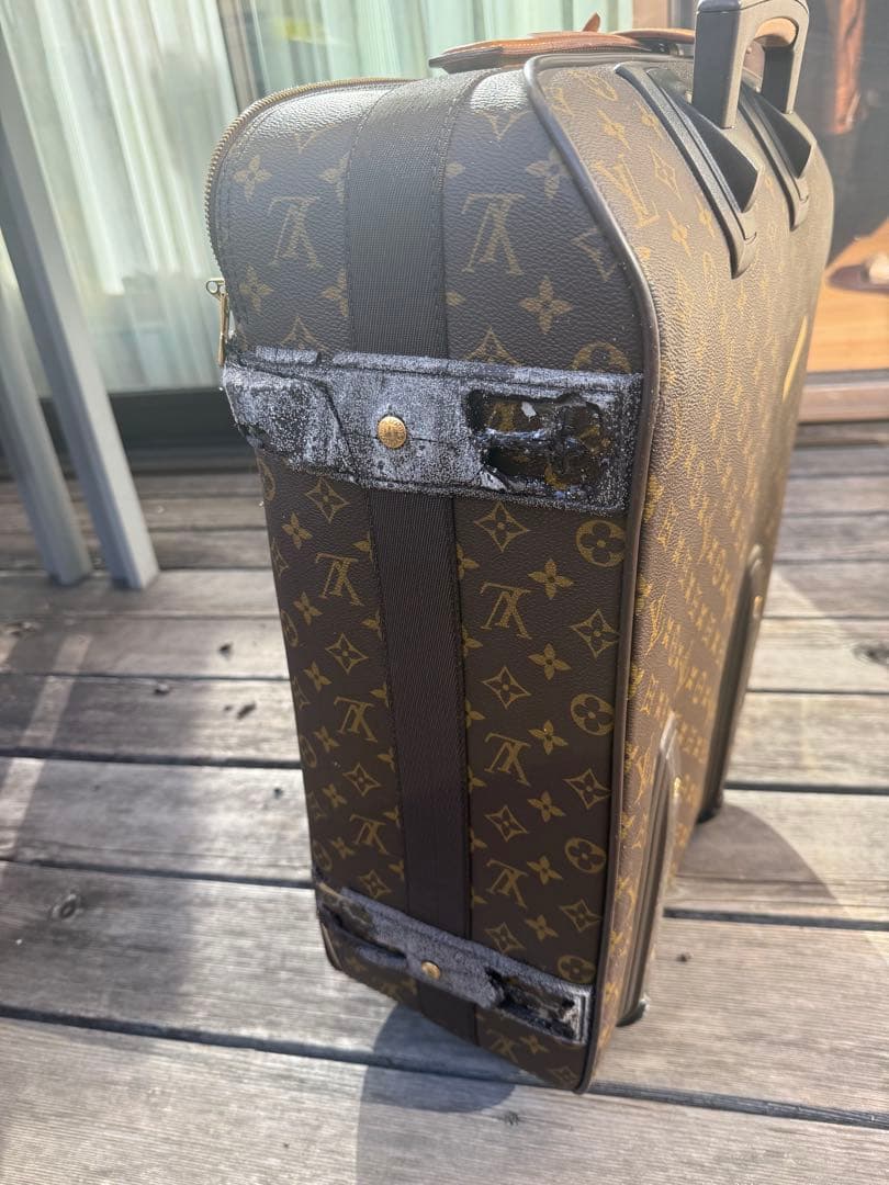ルイ・ヴィトン　キャリーケース