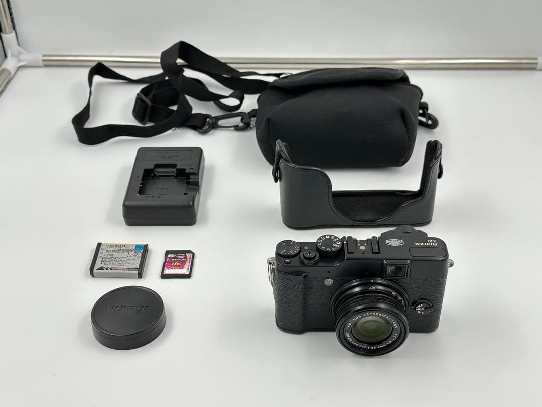 【美品】FUJIFILM X10 デジタルカメラ ＋おまけ