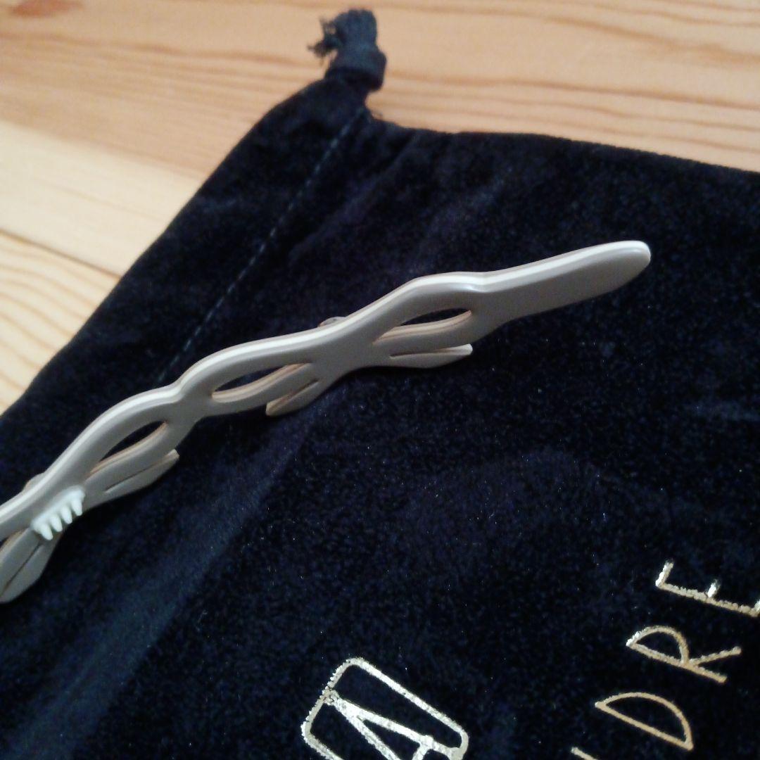 アレクサンドゥルドパリ　リボンカチューシャ