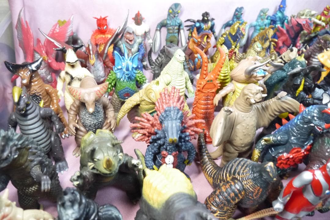 【専用】ウルトラ怪獣シリーズ　怪獣　ソフビ　84体セット