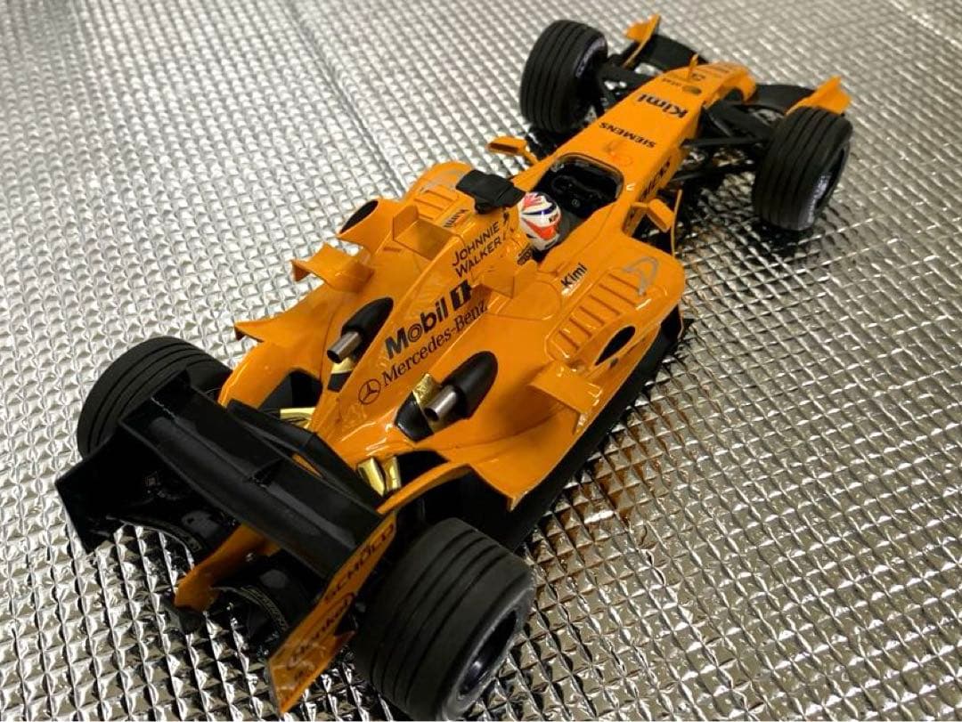 【ミニチャンプス　マクラーレン　メルセデス　MP4-21 2006年1/18】