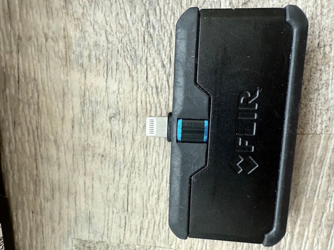 FLIR One Pro iOS用 ライトニング端子