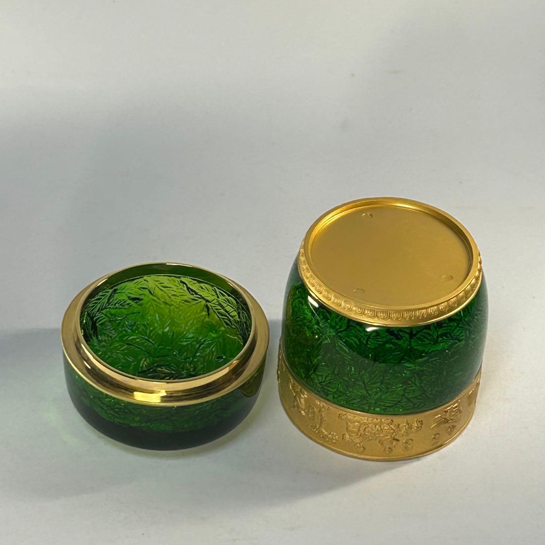 中国製　緑色ガラス　茶入れ