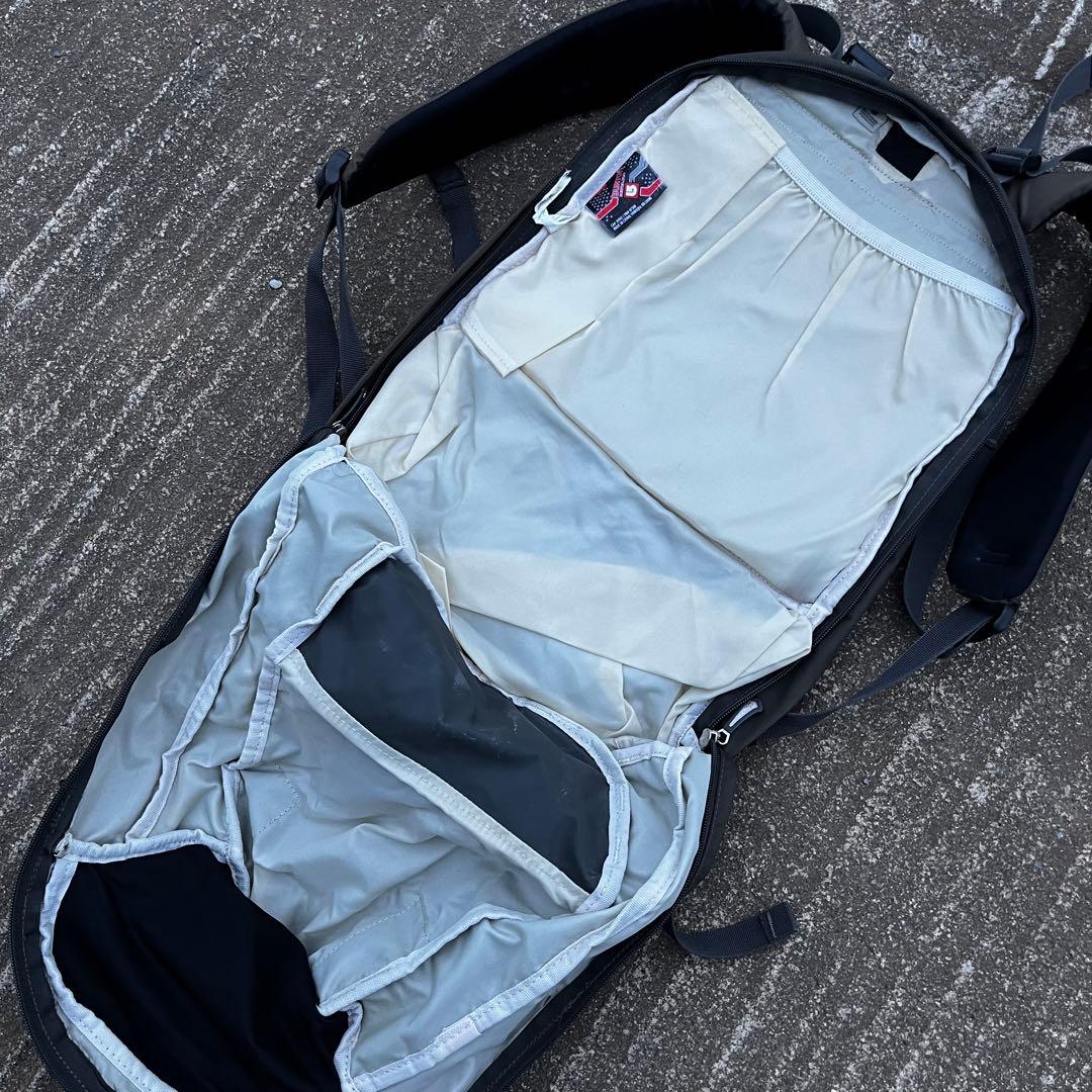 Burton [ak] リュックサック テック系 00s old salomon