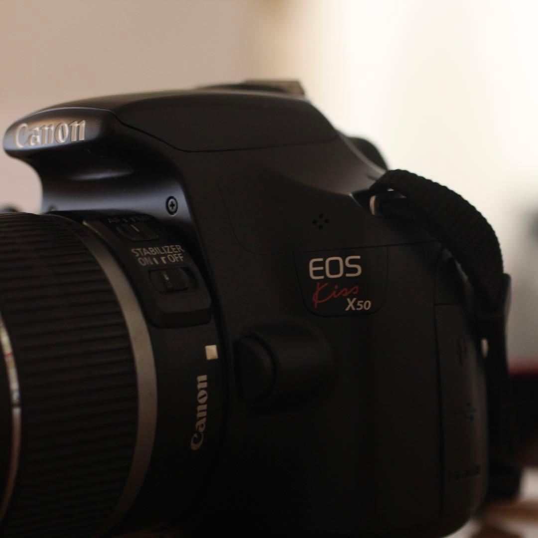 【美品】Canon EOS kiss X50デジタル一眼レフカメラレンズ付