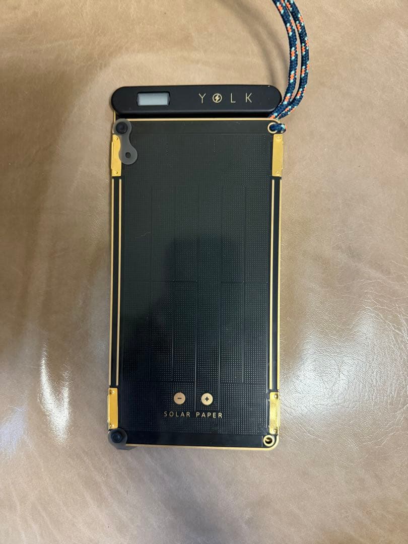 YOLK Solar Paper ポータブルソーラーチャージャー