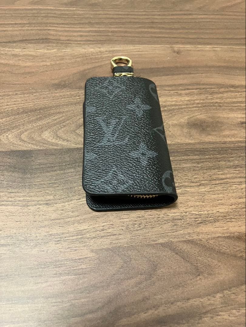 Louis Vuitton ブラック レザー キーケース