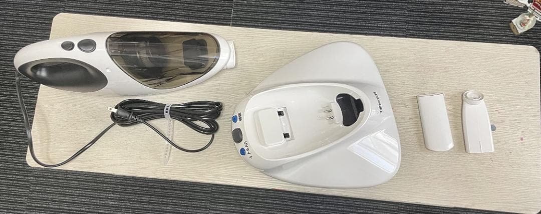 ふとん用の8000回/分サイクロン式掃除機