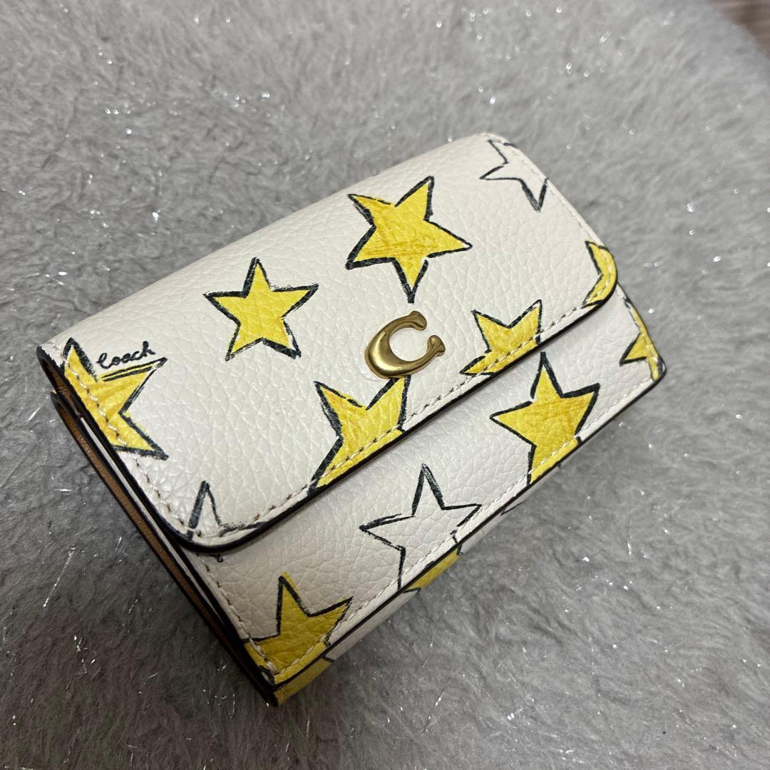 コーチ　エッセンシャル ミニ トライフォールド ウォレット・スター プリント