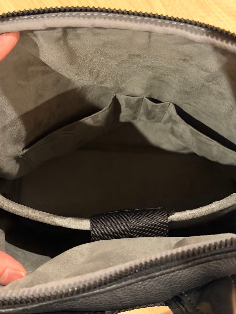 FlathorityのオイルミーリングPCリュック(M) 16インチ可能