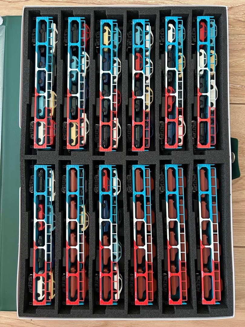 kato10-1603 ク5000トリコロール色8両+単品4両計12両車積載済