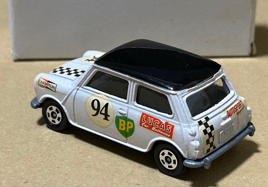 トミカ ミニクーパー トラフィック イベント特注モデル