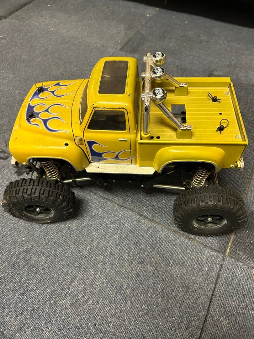 ピ*ス様 RCトラック イエロー フレイムデザイン