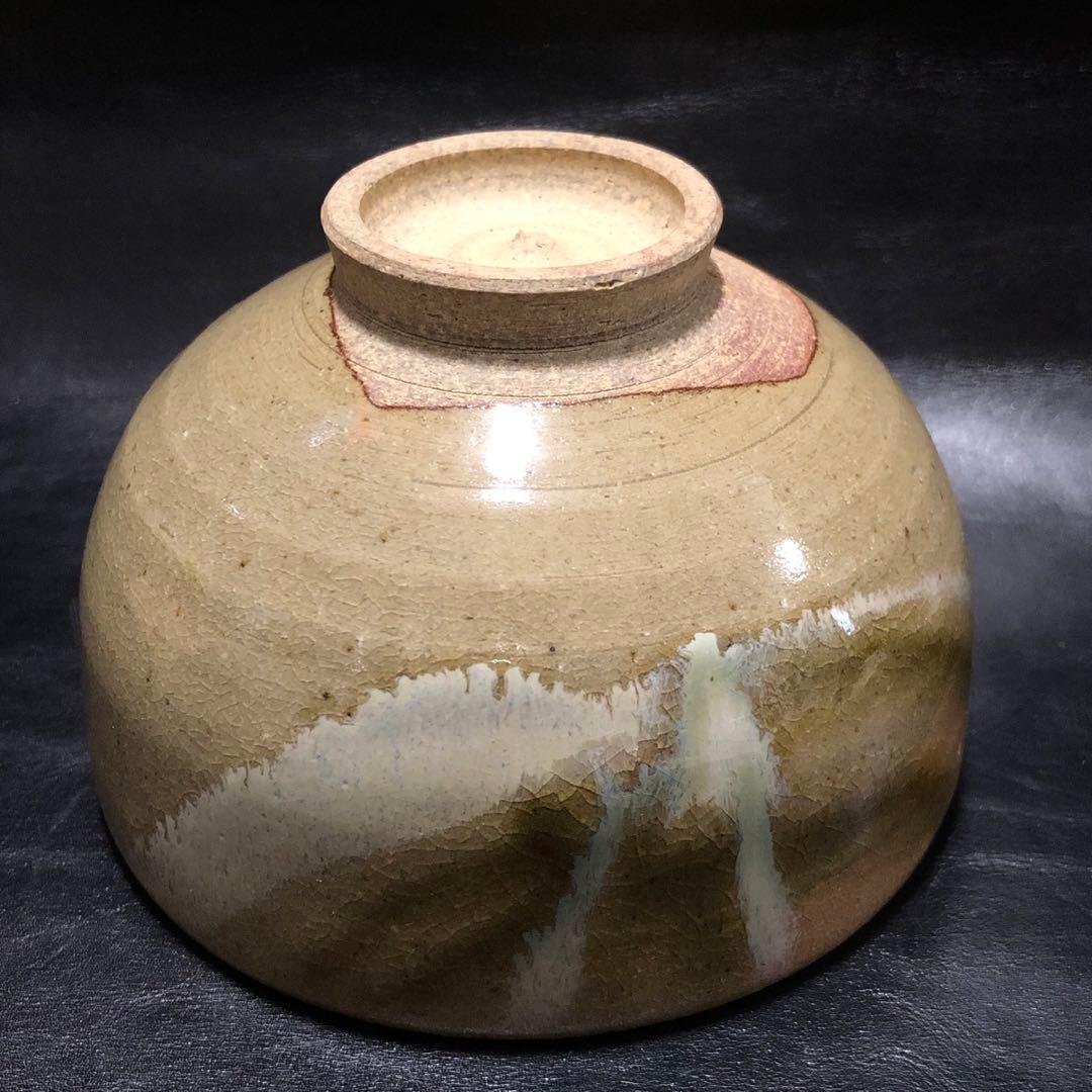 美しい古美術◾️蔵から美しい重なり合う釉薬の抹茶茶碗が出て来ました。茶道具、花道具