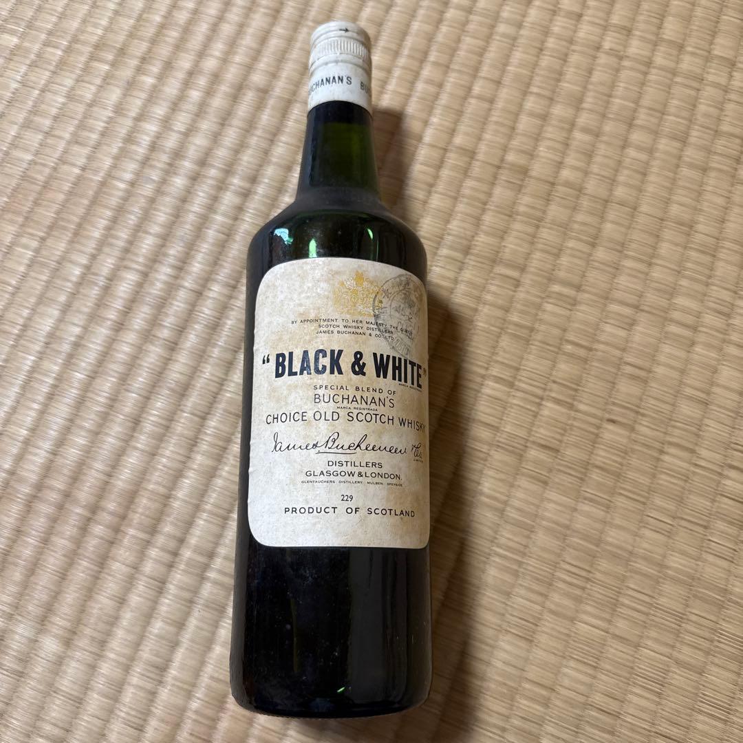 ウイスキー BUCHANAN'S BLACK & WHITE SCOTCH WHISKY