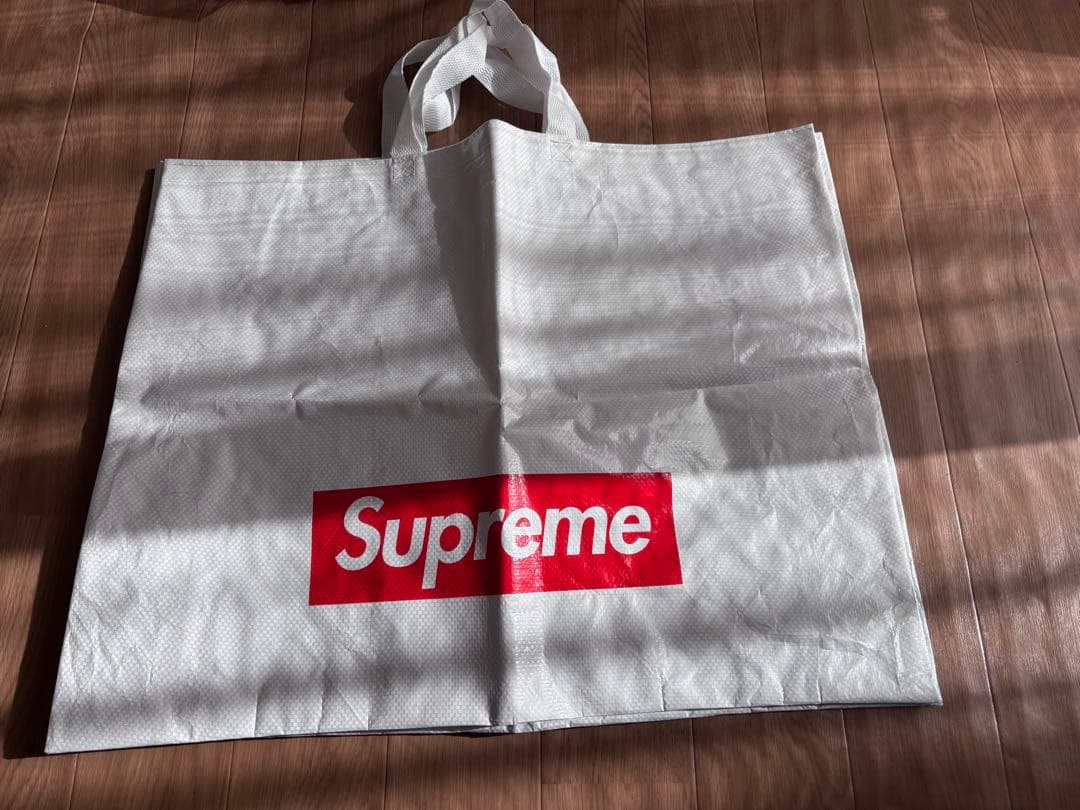 Supreme 小物アイテム & ステッカー&ショッパーセット