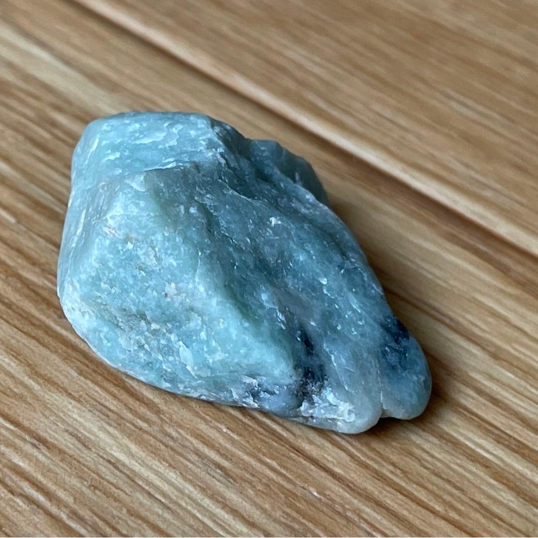 糸魚川 翡翠原石 緑 アイス