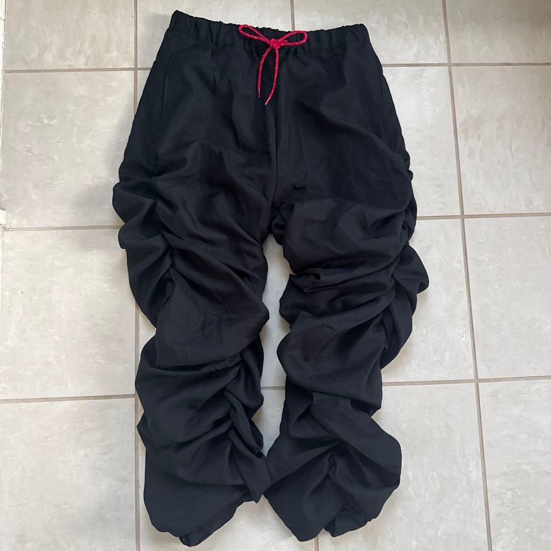 Land by MILKBOY 黒くしゅくしゅパンツ 赤い紐付き