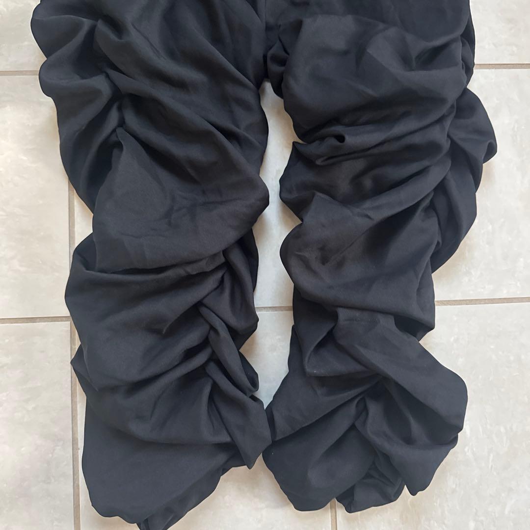 Land by MILKBOY 黒くしゅくしゅパンツ 赤い紐付き