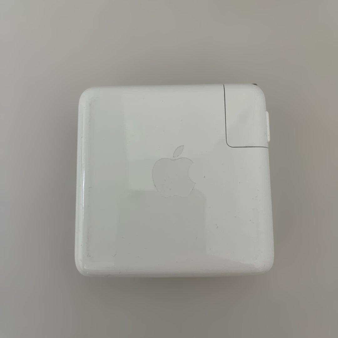 MacBook Pro 2018 15インチ 本体