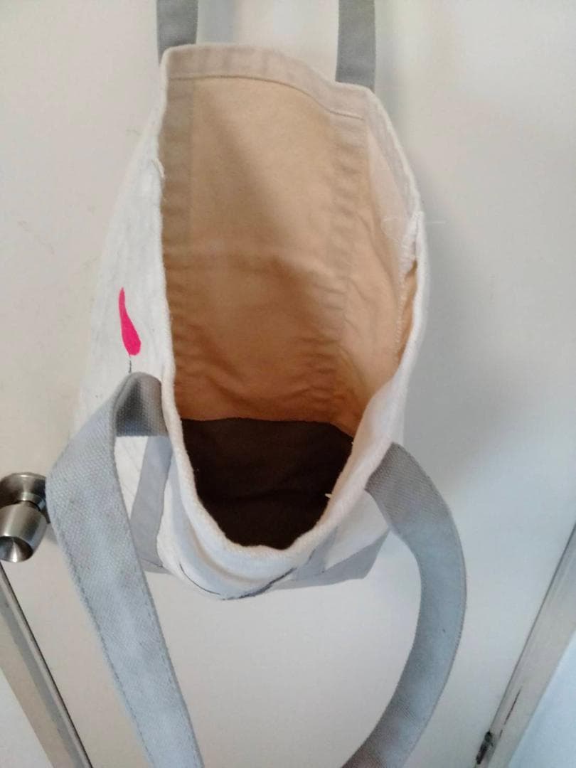 風船と少女（バック）