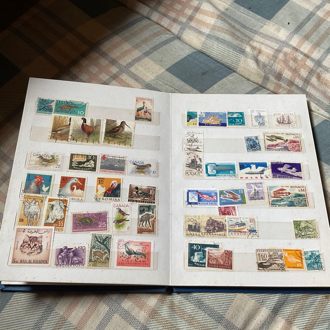 使用済み　外国切手帳　ベトナム、カナダ、ソビエト、中国他、【昭和レトロ】