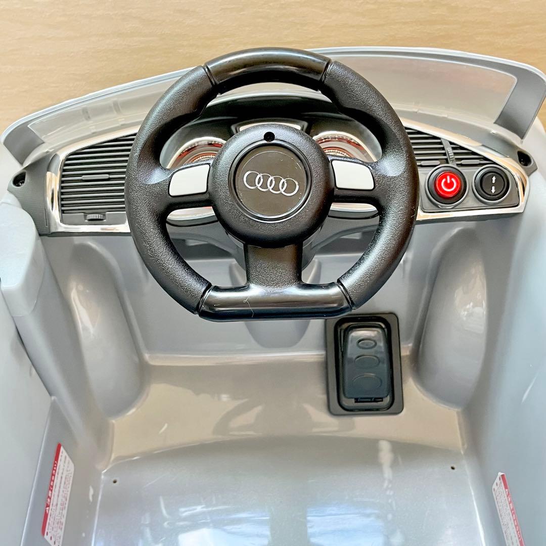 【動作確認済み】アウディ 電動自動車 Audi R8 Spyder シルバー