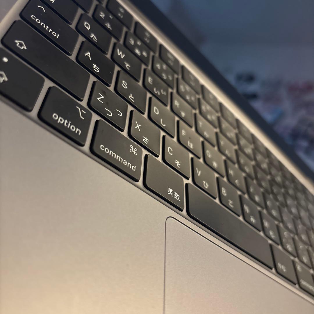 MacBook Air M2チップ　13インチ　スペースグレイ