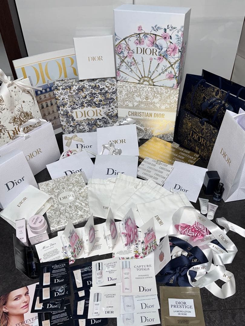 ディオール　化粧品　ノベルティ　ショップ袋　箱　カタログ　ショッパー　香水