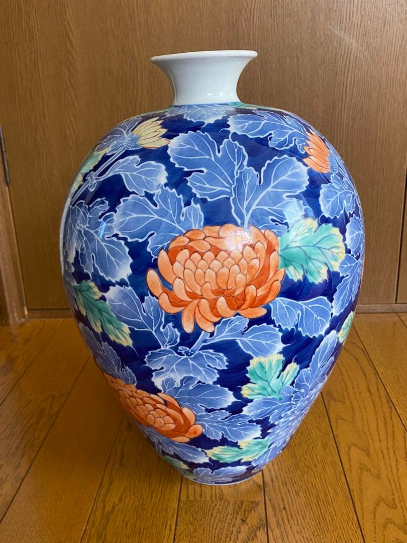 アンティーク　有田焼き　鍋島焼き　菊模様　壺　花瓶　和泉作