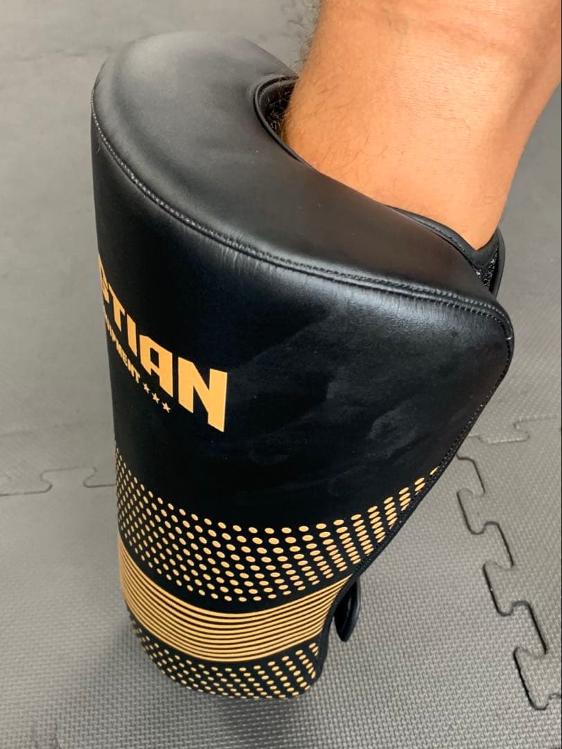 カーフキックミット 左右利用できます