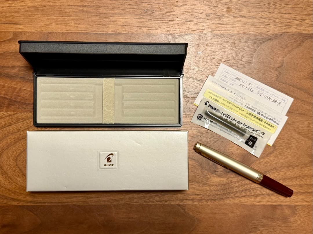 未使用品　パイロット エリート95S ディープレッド 万年筆 細字（F）