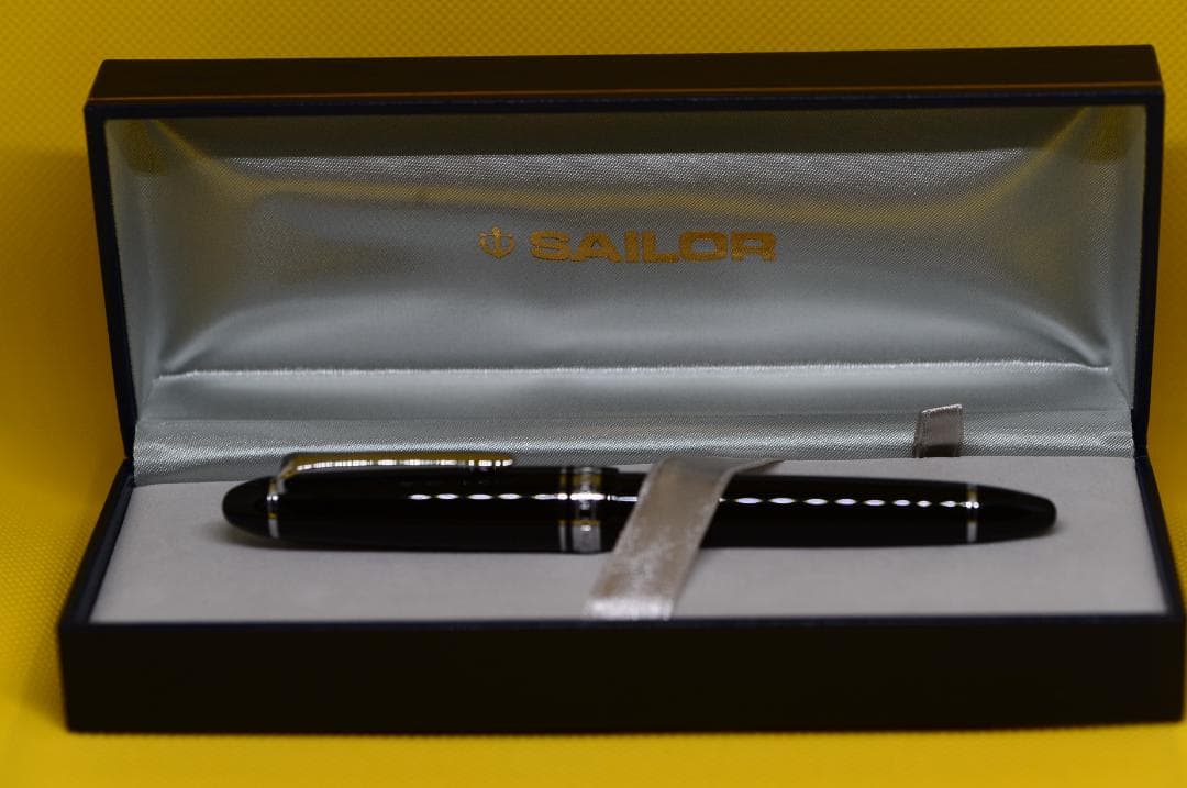 セーラー万年筆　プロフィットスタンダード　ブラック　中字　(14金)