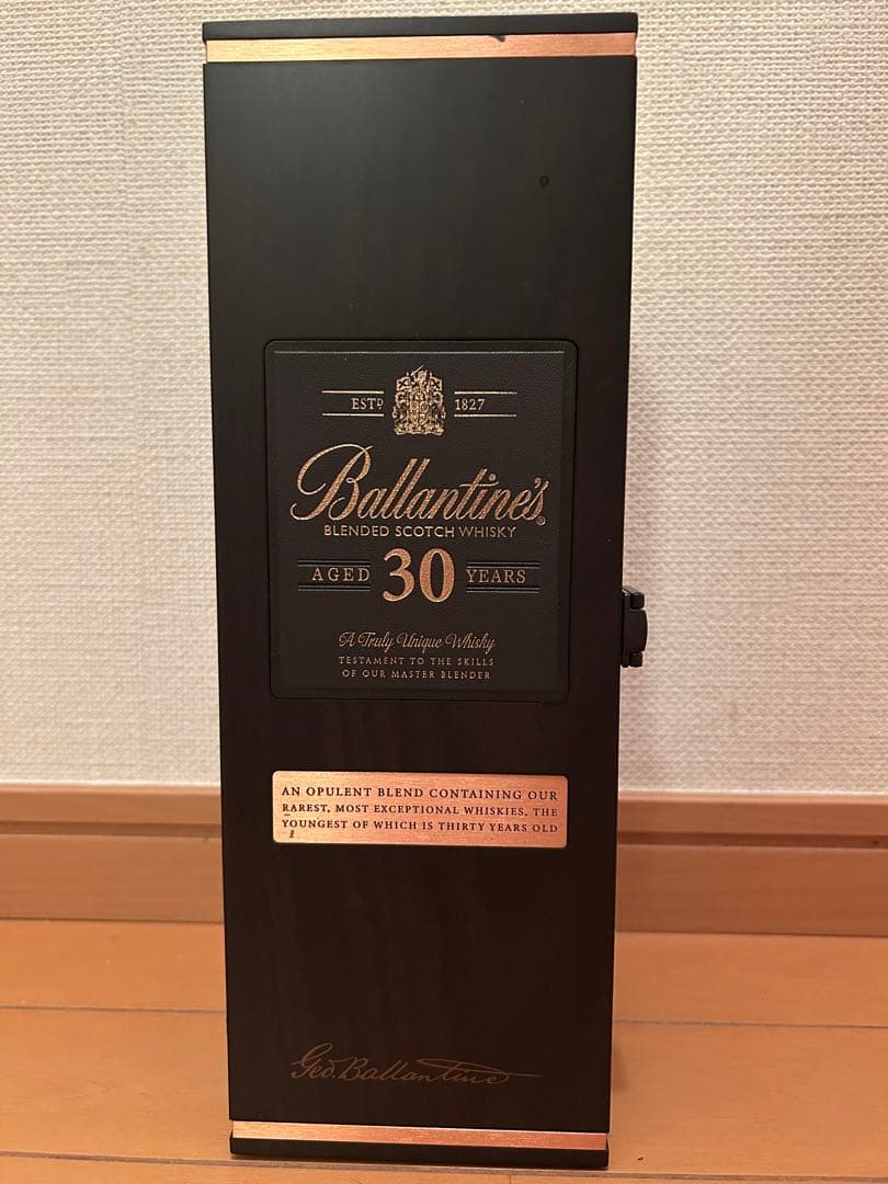 Ballantine's バランタイン　30年 ブレンデッドスコッチウイスキー