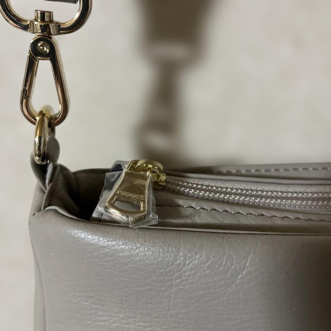 ラシット　ベージュ　2way ショルダーバッグ　モノグラムプレート　新品