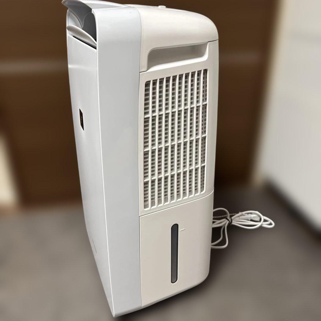 シャープ除湿機 衣類乾燥機2022年製 キャスター付き