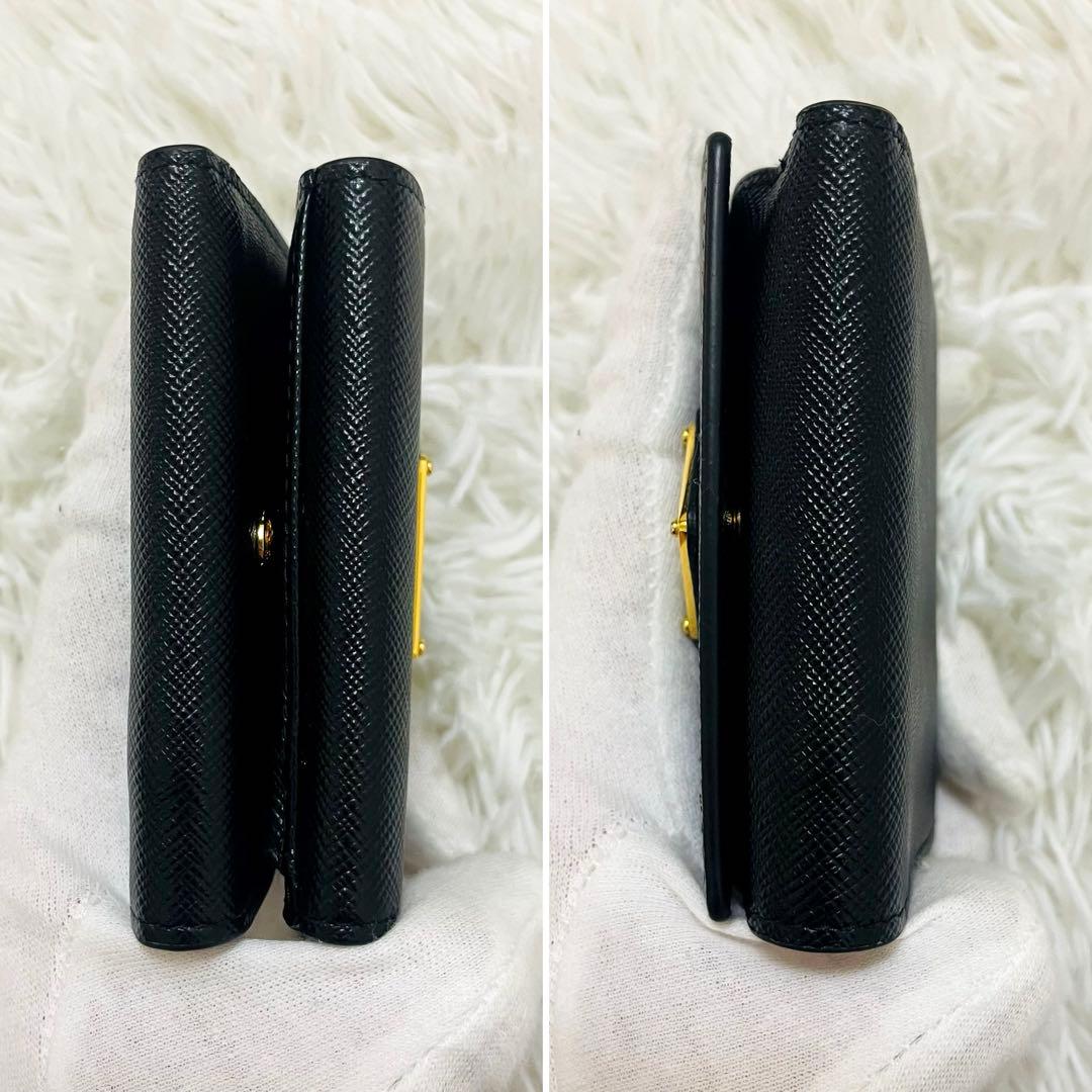極美✨ 付属完備✨PRADA 三つ折り財布 サフィアーノ 三角ロゴ レザー 黒