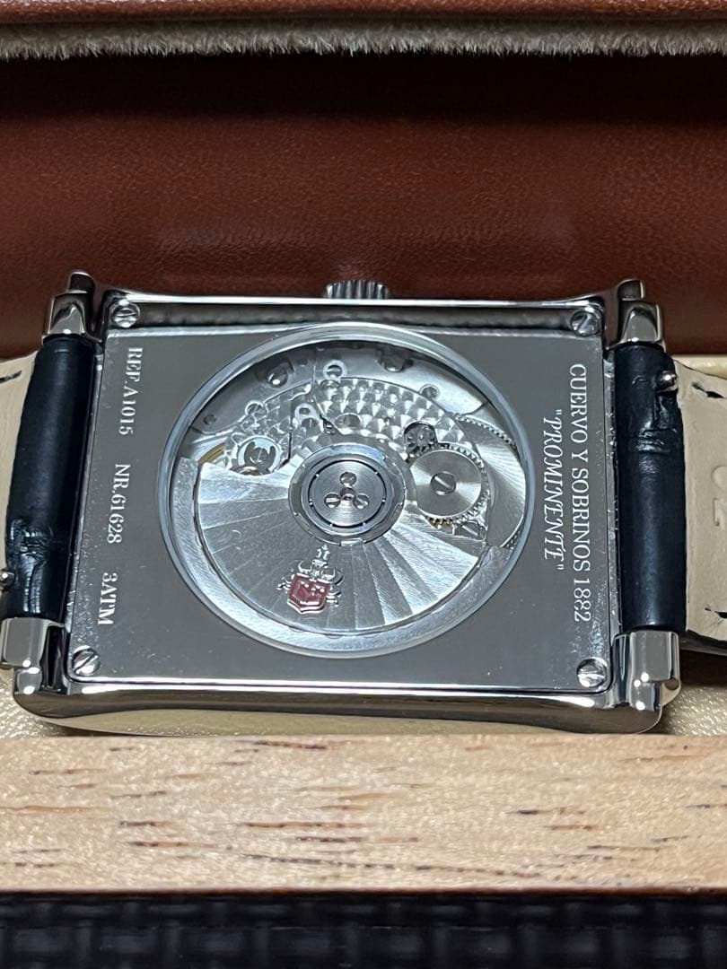 【XYZmen】クエルボ・イ・ソブリノス プロミネンテ 腕時計