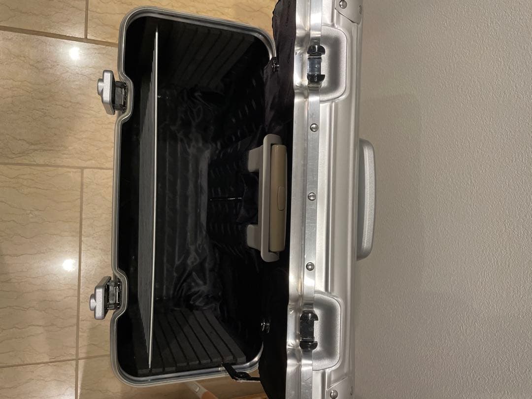 Rimowa スーツケース　パイロット　2輪